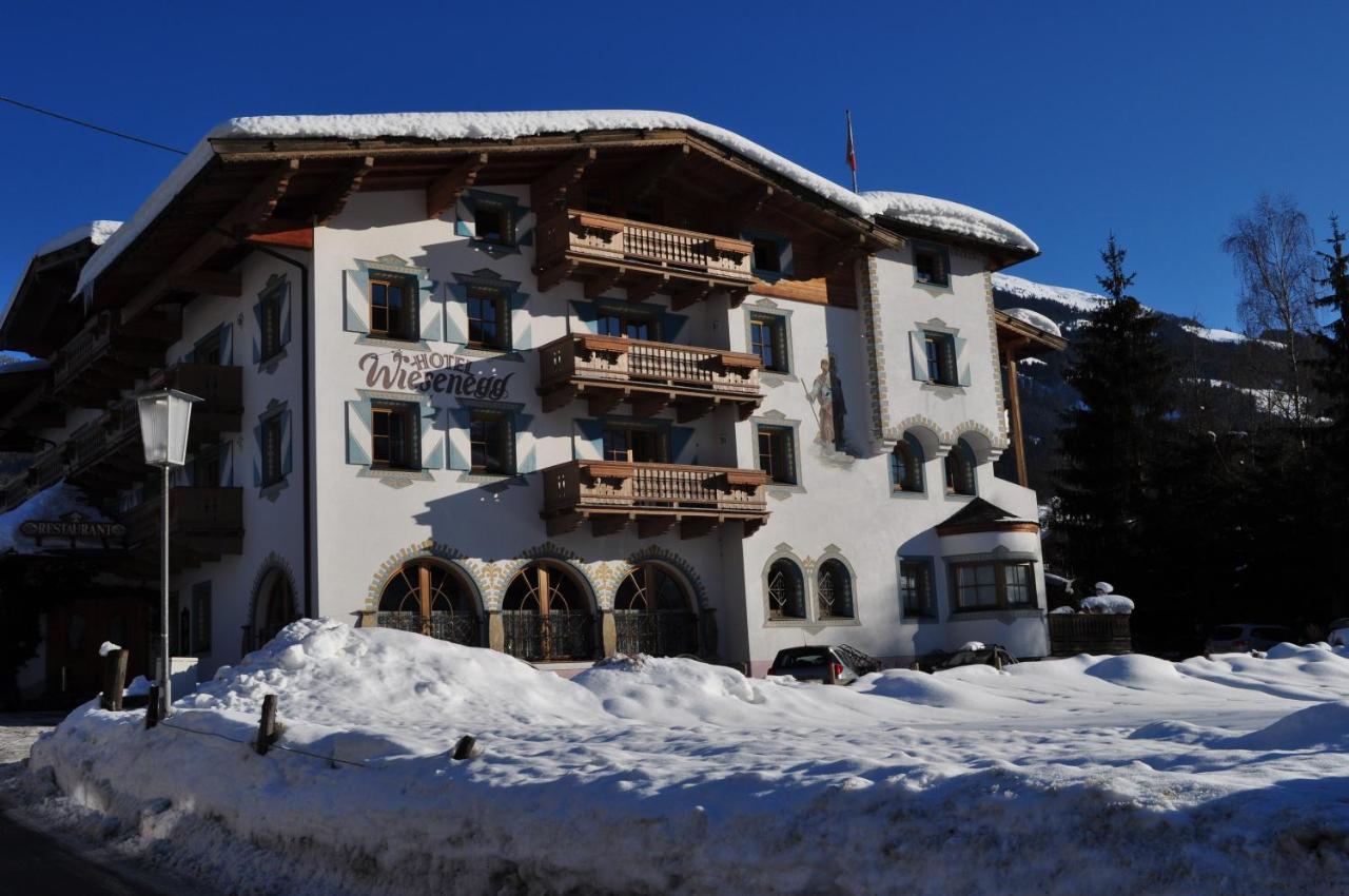 Hotel Wiesenegg Aurach bei Kitzbuehel Luaran gambar