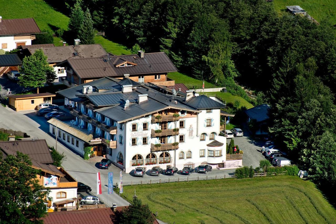 Hotel Wiesenegg Aurach bei Kitzbuehel Luaran gambar