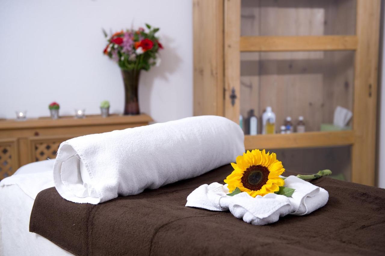 Hotel Wiesenegg Aurach bei Kitzbuehel Luaran gambar